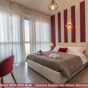 Queen Room Spa Bath